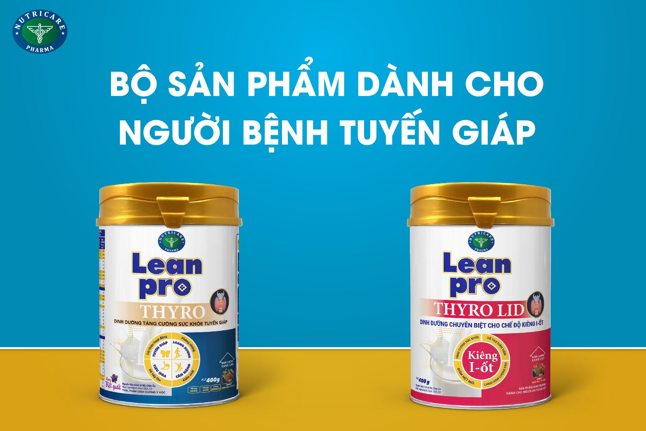 NGƯỜI BỆNH UNG THƯ TUYẾN GIÁP UỐNG SỮA HẠT TỪ BÌNH THỦY TINH TRONG BỮA ĂN NHẸ BUỔI SÁNG